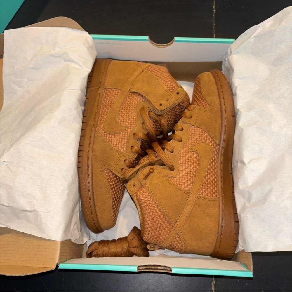 nike sb dunk high brown ale Size 9